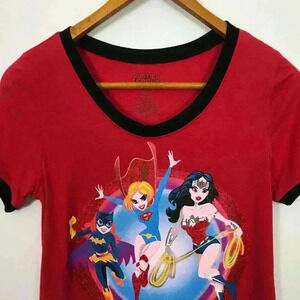 Justice League Female Heroes Red XL T-Shirt